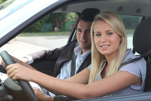 Girl in driving lesson — Stock Photo, Image