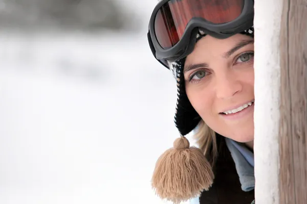 Kobieta snowboardzista — Zdjęcie stockowe