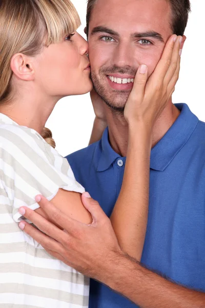 Couple kissing — Stock Photo, Image