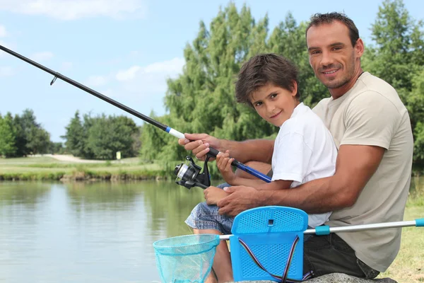 Padre e figlio pesca — Foto Stock