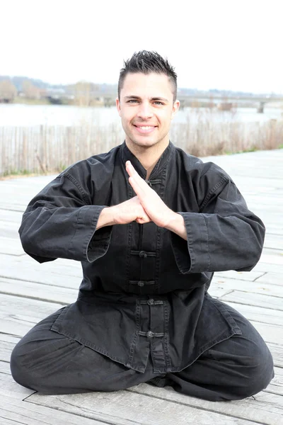 Nauczyciel młodych kung-fu — Zdjęcie stockowe