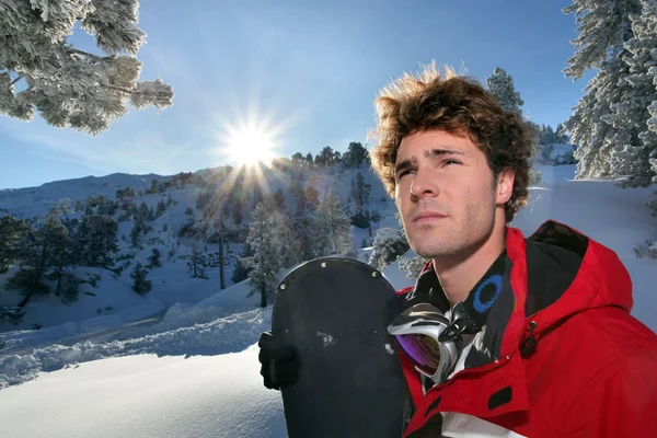 Homem snowboarder — Fotografia de Stock
