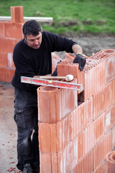 Mason building brick wall — Stock Photo, Image