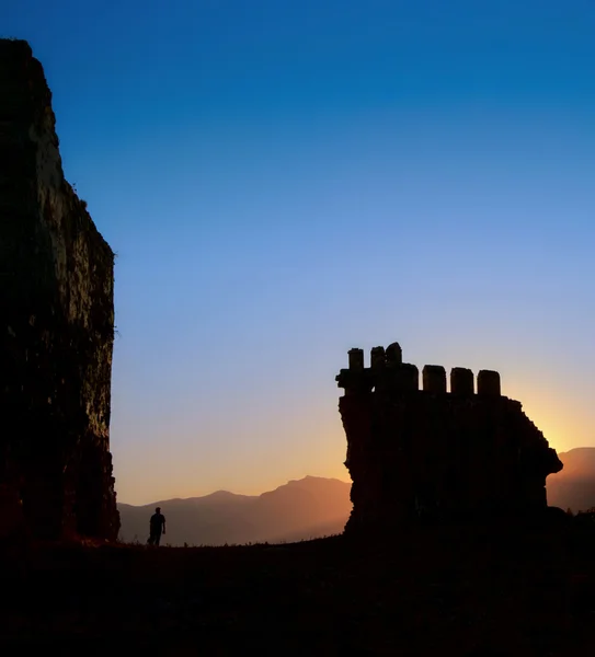 Стародавня фортеця вид на захід сонця Стокове Фото