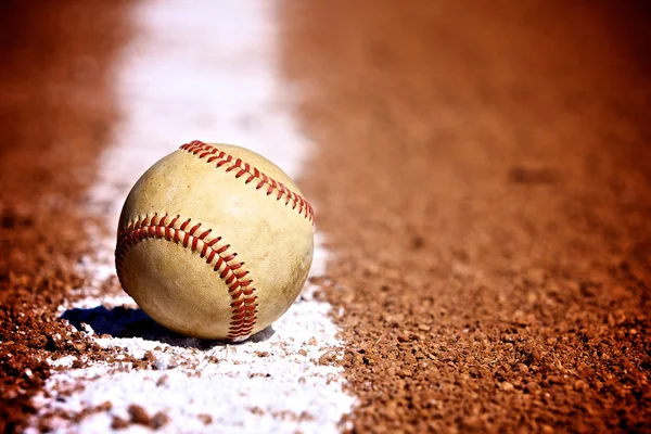 Baseball usado na linha de giz Vignette — Fotografia de Stock