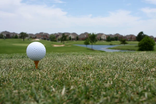 Balle de golf attachée — Photo
