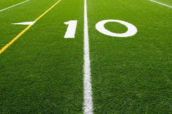 Americký fotbal pole deset yardové čáře — Stock fotografie