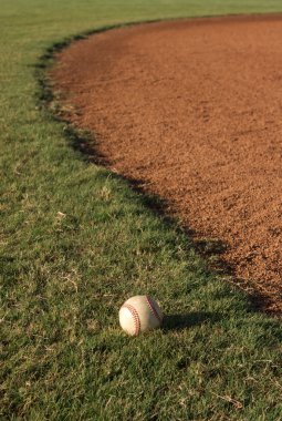 beysbol üzerinde saçak