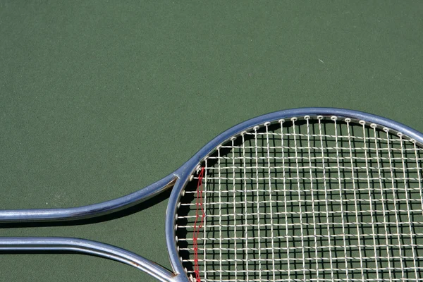 Теннисная ракетка с местом для копирования — стоковое фото