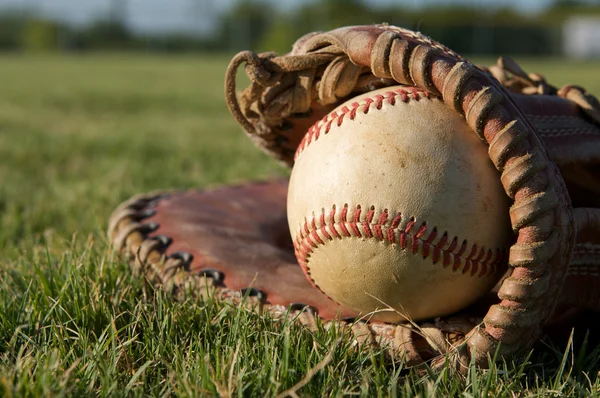 野球グローブ — ストック写真
