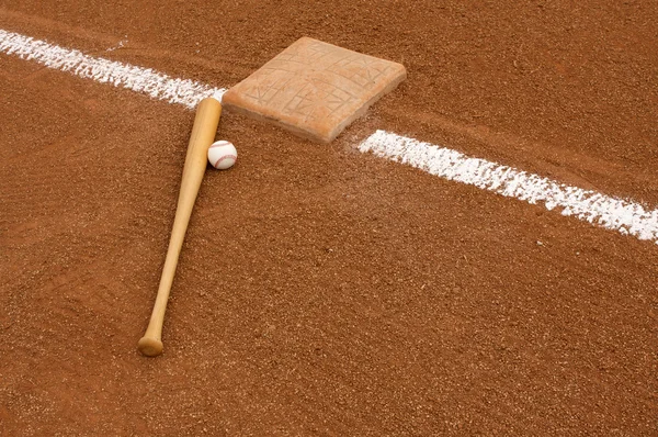 Baseball & Bat near Third — Stock Photo, Image