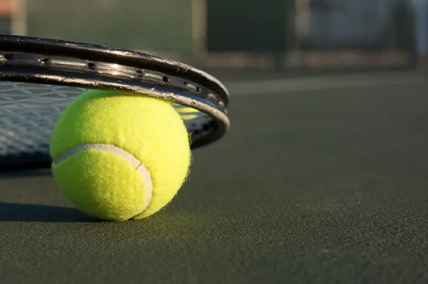 Tennis Ball and Racket — Stock Photo, Image