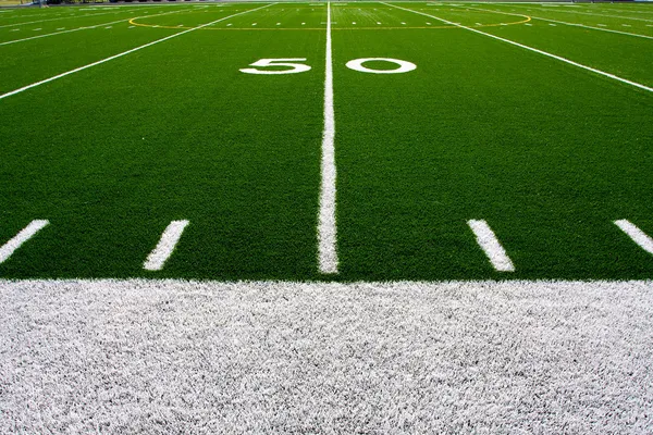 American Football-Feld fünfzig Yard Linie — Stockfoto