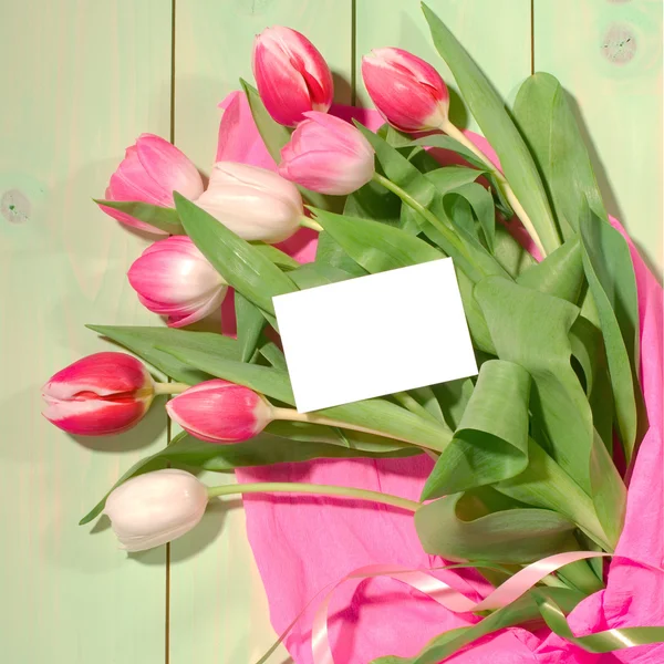 空白卡玫瑰郁金香花束 — 图库照片