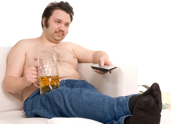 Übergewichtiger Mann mit Bierglas — Stockfoto