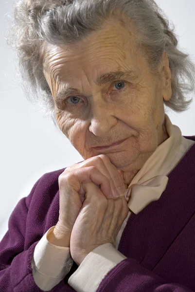 Yaşlı kadın portresi — Stok fotoğraf