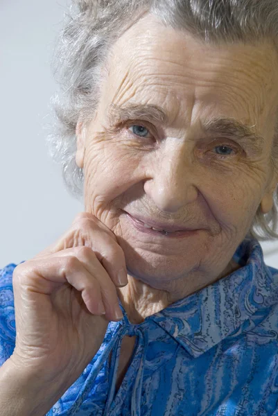 Retrato da mulher idosa — Fotografia de Stock