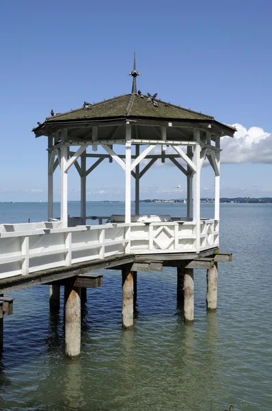 bodensee, bregenz üzerinde beyaz çardak