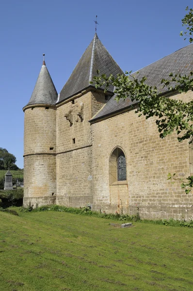 Côté église fortifiée st etienne, sernion — Photo