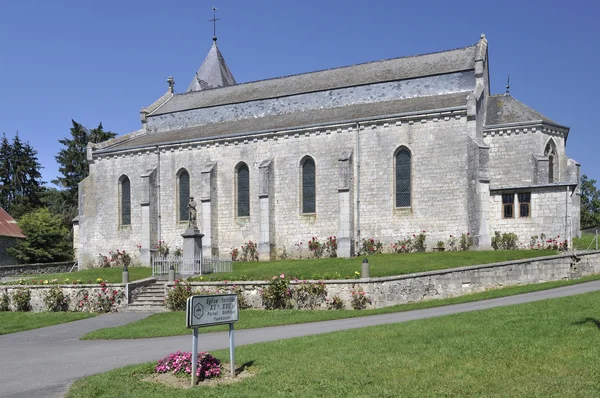 Sidan av st remi befäst kyrka, aoust, Ardennerna — Stockfoto