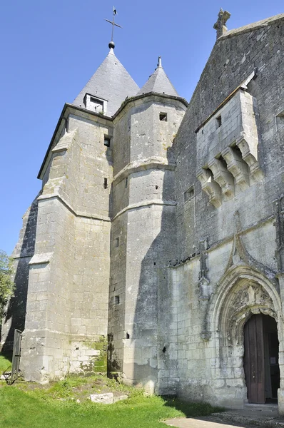 Eglise fortifiée de St remi, aoust, ardennes — Photo