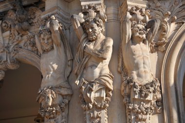 caryatids zwinger, dresden