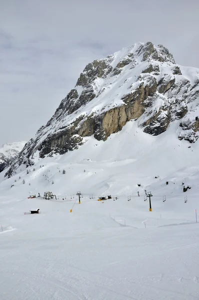 Lanovka pod collac v zimě, Dolomity — Stock fotografie