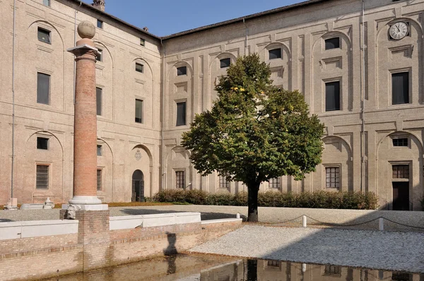 Guazzatoio courtyard view, pilotta palace, parma — Stock Photo, Image