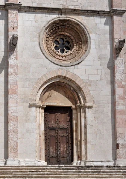 Katedral yanal portal, todi — Stok fotoğraf