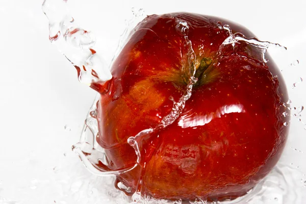 Jabłko splash — Zdjęcie stockowe