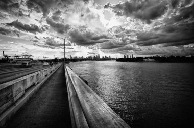 MacArthur Causeway