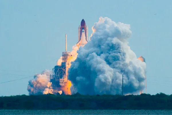 Lanzamiento de Endeavour STS-134 —  Fotos de Stock
