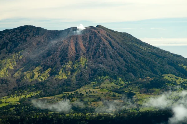 Actieve vulkaan — Stockfoto