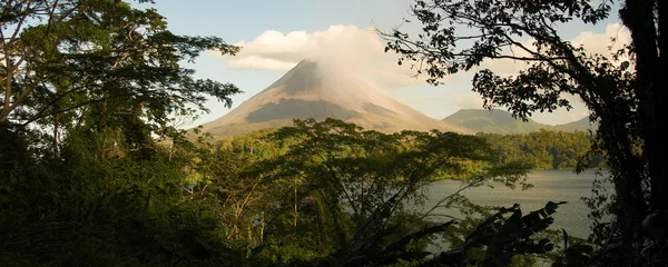 De arenal vulkaan — Stockfoto