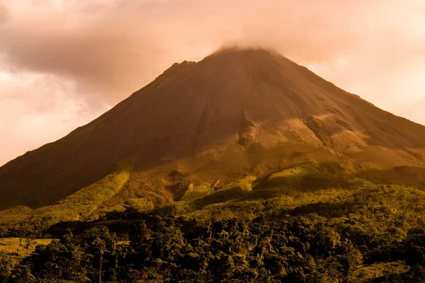 De arenal vulkaan — Stockfoto