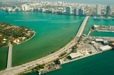 MacArthur Causeway