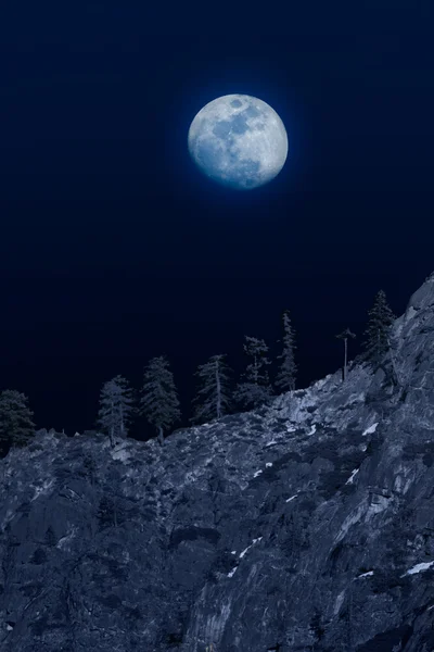 Tepeden moon — Stok fotoğraf
