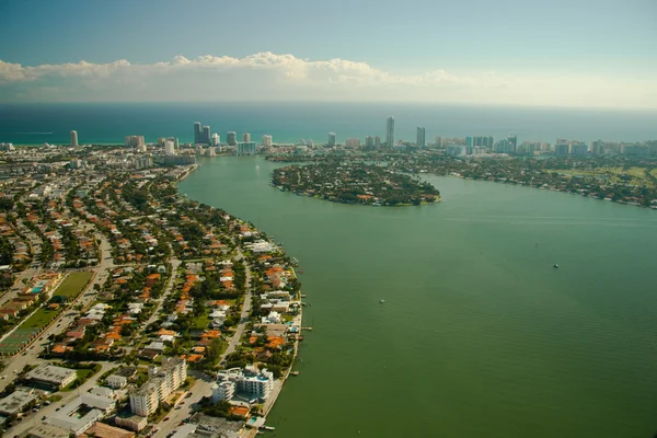 Estilo de Miami de bienes raíces —  Fotos de Stock