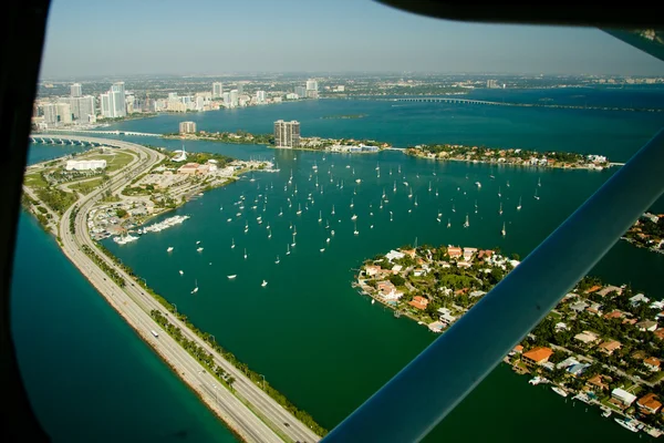 Volare su Miami — Foto Stock