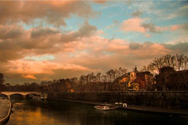 Fiume Tevere clipart