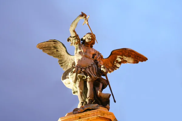 Angel on top of Castel Sant 'Angelo — стоковое фото