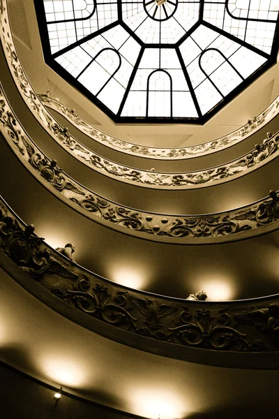 Musei Vaticani Escaleras — Foto de Stock