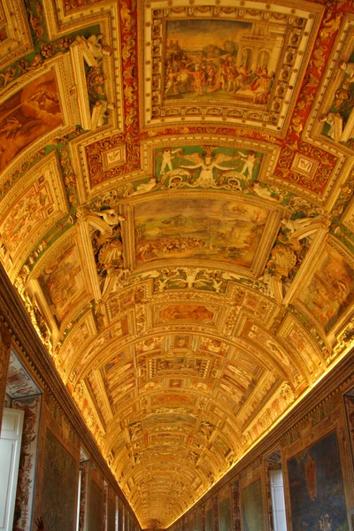 Golden Ceiling at Musei Vaticani — Stock Photo, Image
