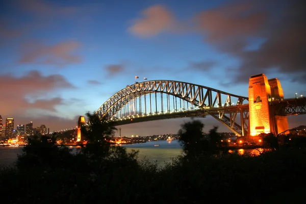 Sydney bro i skymningen — Stockfoto