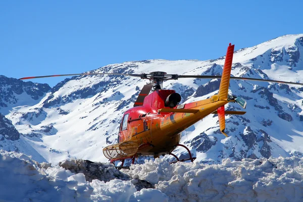Helicóptero de resgate — Fotografia de Stock