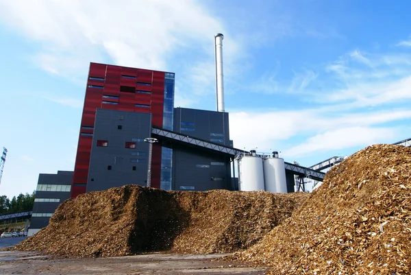 Bio elektriciteitscentrale met opslag van houten brandstof — Stockfoto