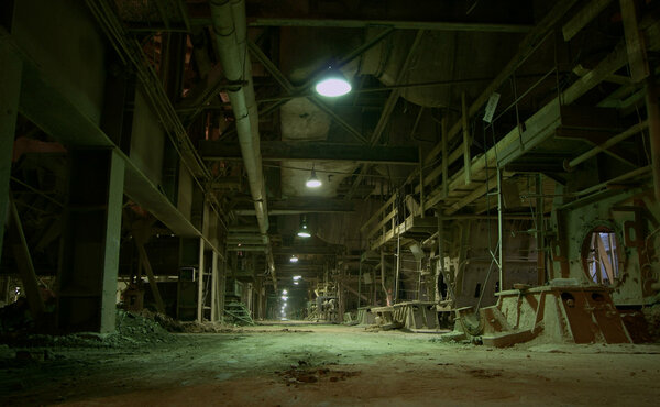 Старый заброшенный завод
