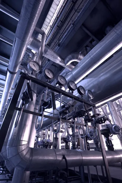 Tubos dentro de la planta de energía — Foto de Stock