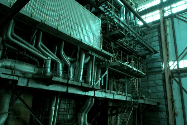 Tubos no interior da central energética — Fotografia de Stock
