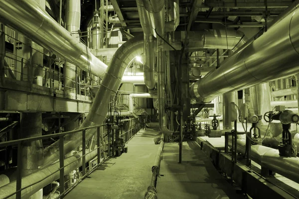 에너지 공장 안에 파이프 — 스톡 사진
